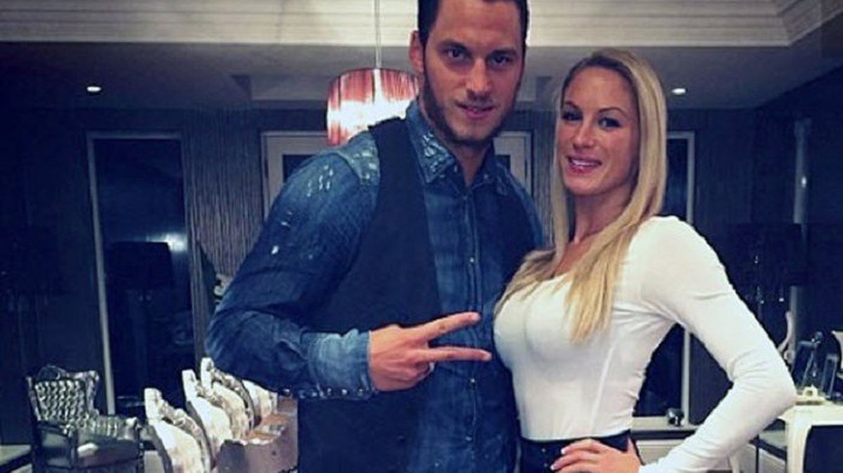 Le vedem la București! Partenerele spectaculoase ale fotbaliștilor care joacă la EURO 2020 pe Arena Națională