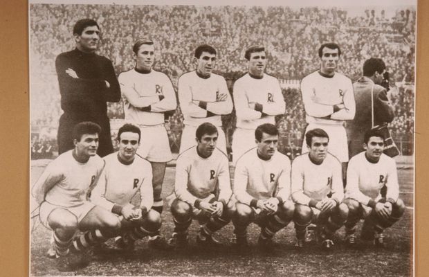 55 de ani de la primul titlu al Rapidului » Nichi Dumitriu: „Noi am fost zeii Giuleștiului. Doar Sabău și Lupu ar fi putut juca în echipa din '67. Pancu? A avut două viteze, mică și foarte mică!”