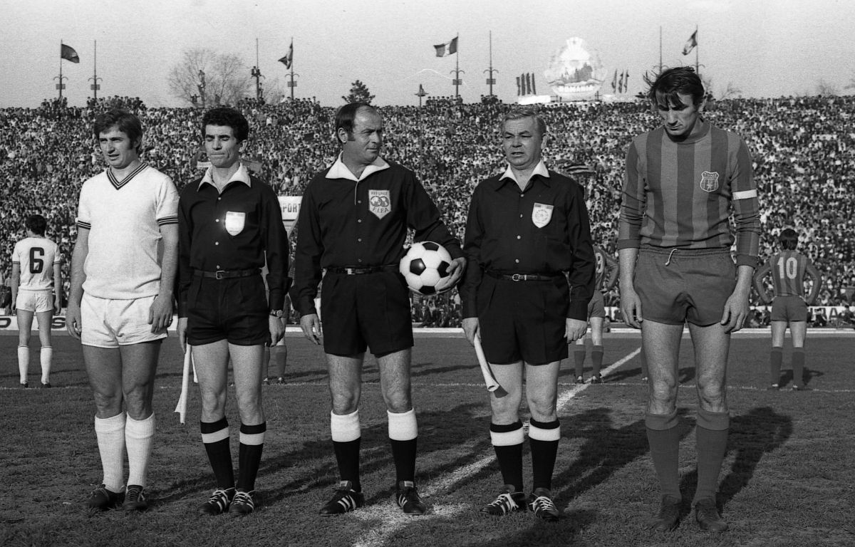 55 de ani de la primul titlu al Rapidului » Nichi Dumitriu: „Noi am fost zeii Giuleștiului. Doar Sabău și Lupu ar fi putut juca în echipa din '67. Pancu? A avut două viteze, mică și foarte mică!”