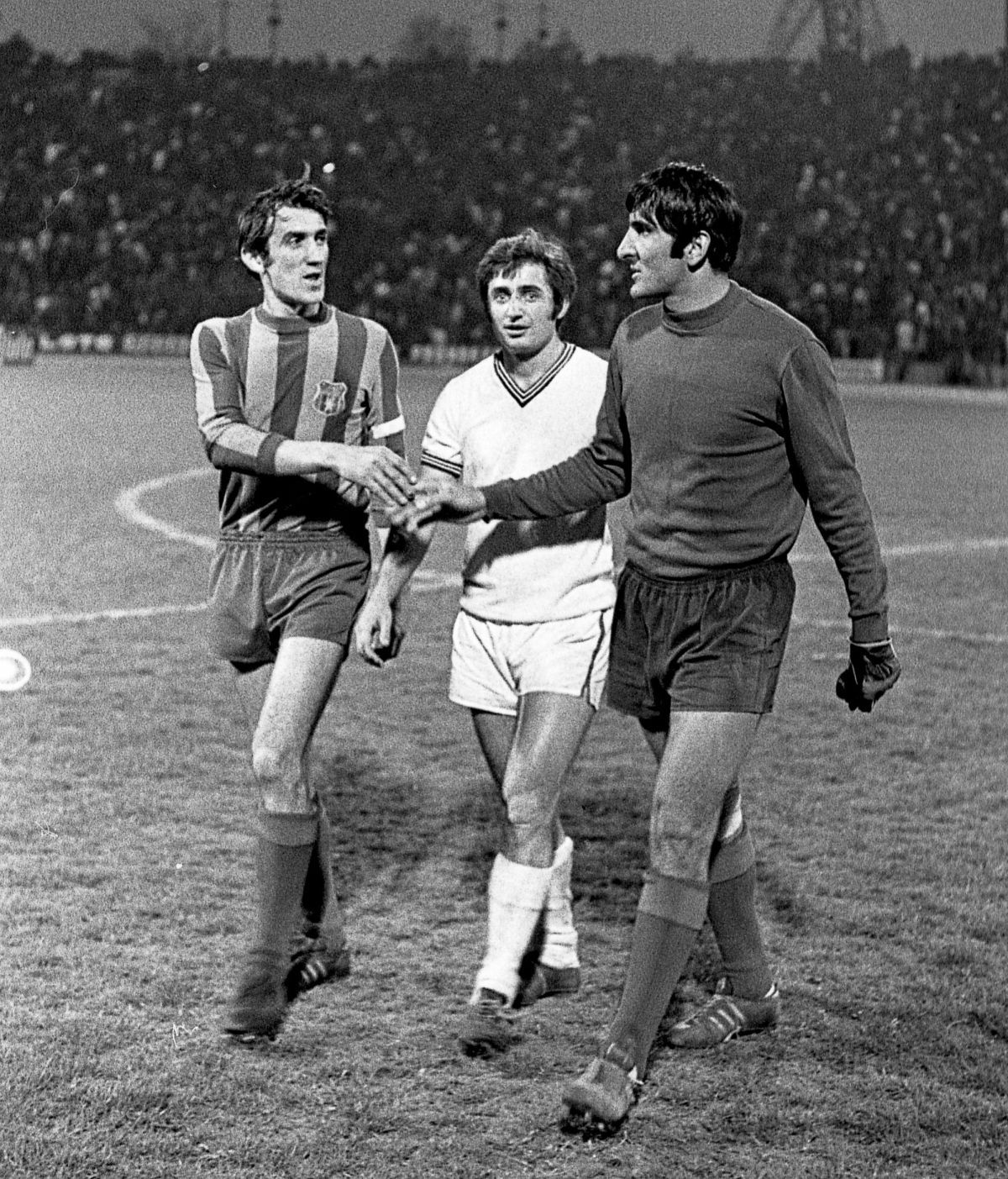 55 de ani de la primul titlu al Rapidului » Nichi Dumitriu: „Noi am fost zeii Giuleștiului. Doar Sabău și Lupu ar fi putut juca în echipa din '67. Pancu? A avut două viteze, mică și foarte mică!”