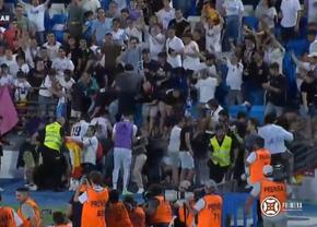 Scene incredibile în mini-Clasico! Real Madrid B elimină Barca B: fanii au căzut cu tribuna când sărbătoreau golul decisiv