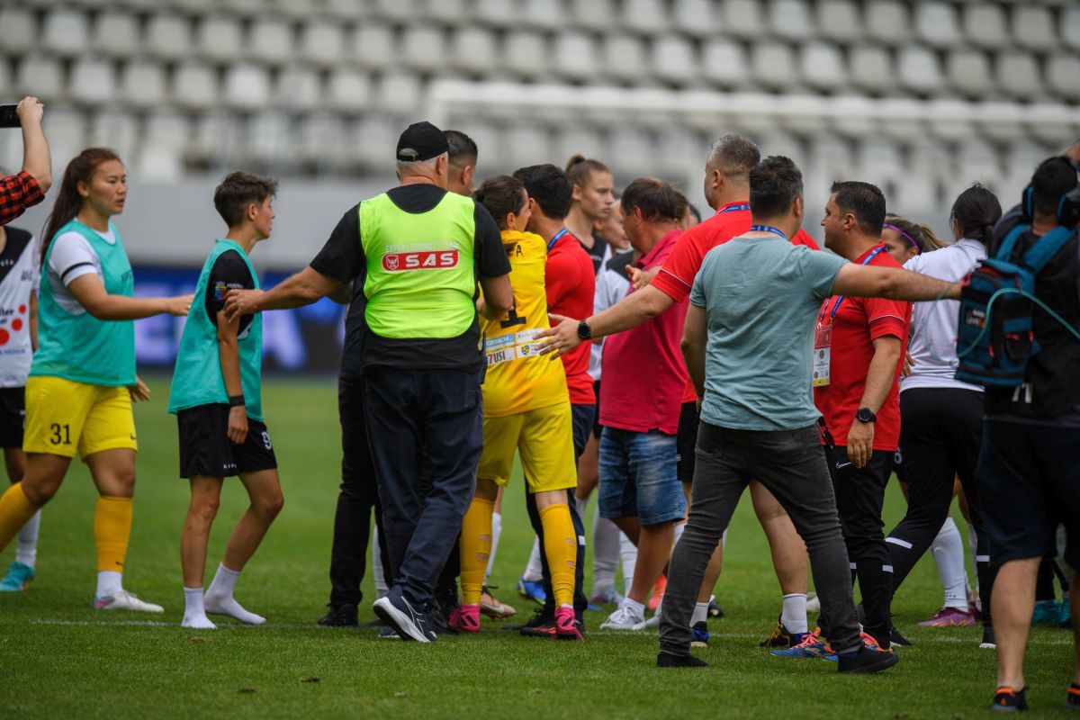 Scandal la finala Cupei României dintre Carmen și U Cluj