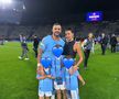 Kyle Walker și soția, Annie Kilner, alături de cei 3 copii ai cuplului (foto: Instagram)