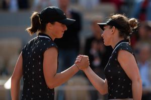 Iga Swiatek nu uită de înfrângerea suferită în fața Simonei Halep la Roland Garros: „A fost dureros. Juca probabil cel mai bun tenis al ei”