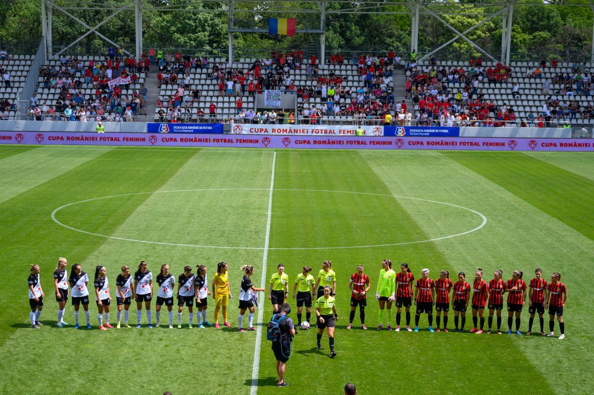 Faza controversată în finala Cupei României la fotbal feminin » Proteste după un gol anulat
