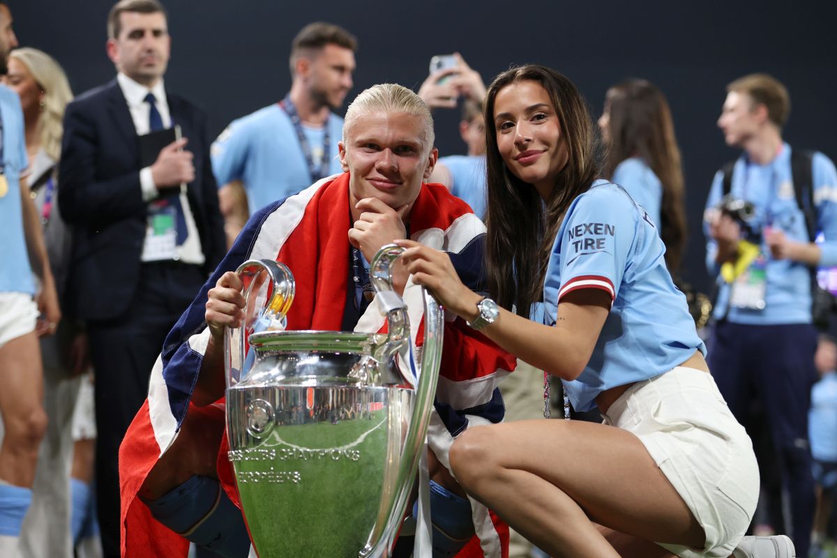 Fotbaliștii lui Manchester City au sărbătorit alături de soții sau iubite succesul în Champions League