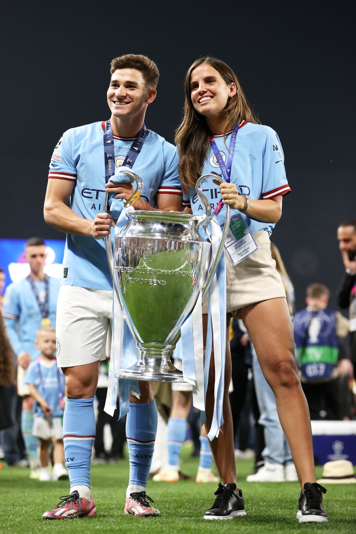Apariție rarisimă! Pep Guardiola, momente tandre cu soția Cristina, după succesul din Champions League