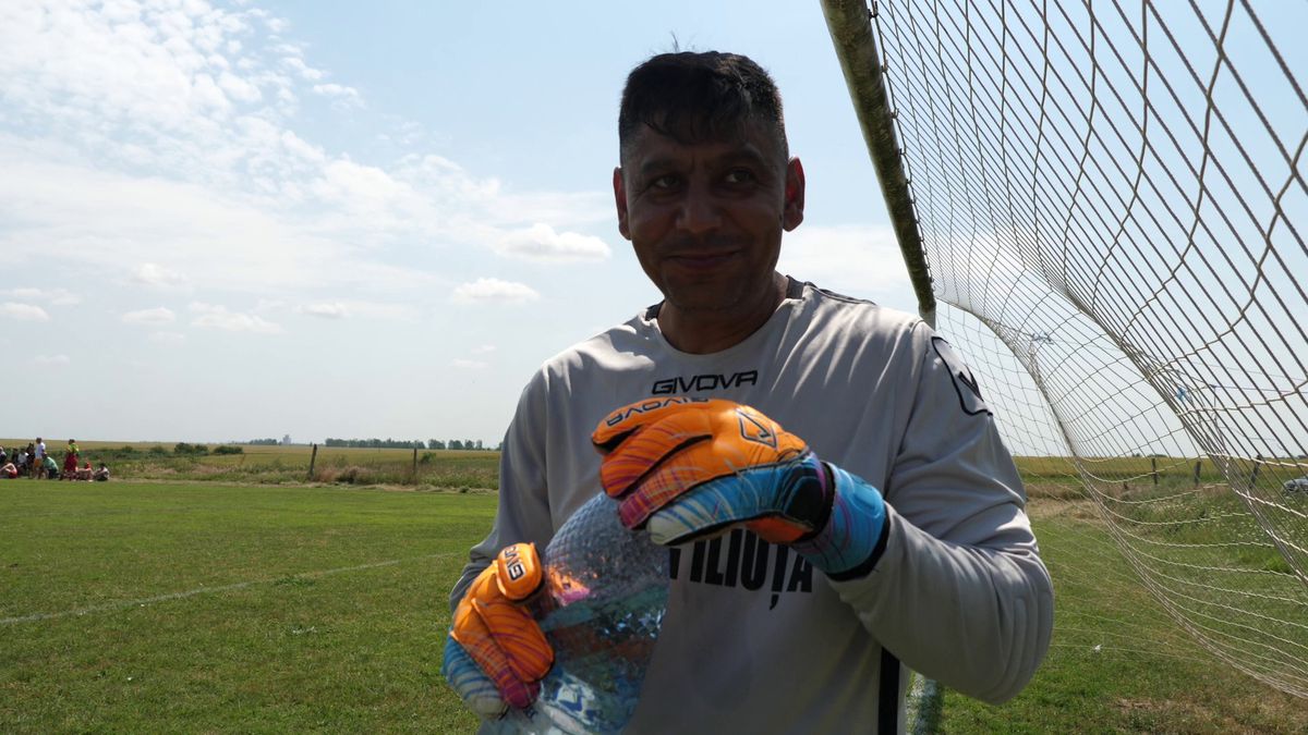 Netflix ar da lovitura la Plumbuita, în Călărași » „Stricau terenul când treceau cu morții! O luau pe gazon ca să scurteze drumul până la cimitir”