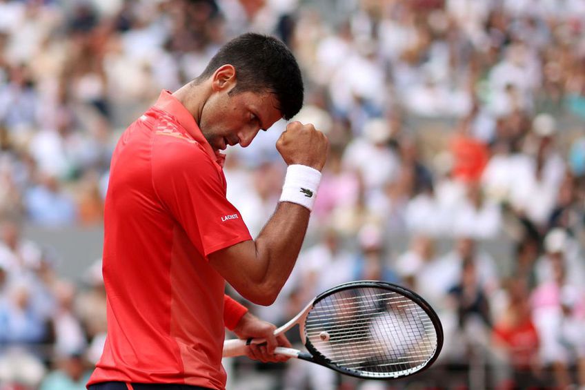Novak Djokovic (36 de ani, 3 ATP) l-a învins pe Casper Ruud (24 de ani, 4 ATP), scor 7-6(1), 6-3, 7-5 și a cucerit trofeul la Roland Garros 2023. Sârbul mai duce o luptă doar cu istoria.