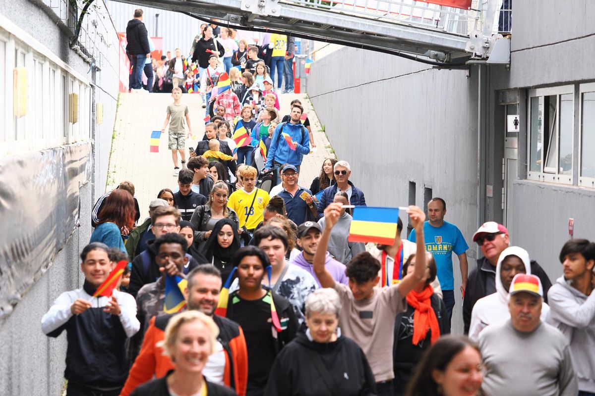 Nu l-a văzut pe Hagi jucând, dar îi poartă tricoul » A chiulit de la facultate pentru antrenamentul României: „Orice pentru națională!”