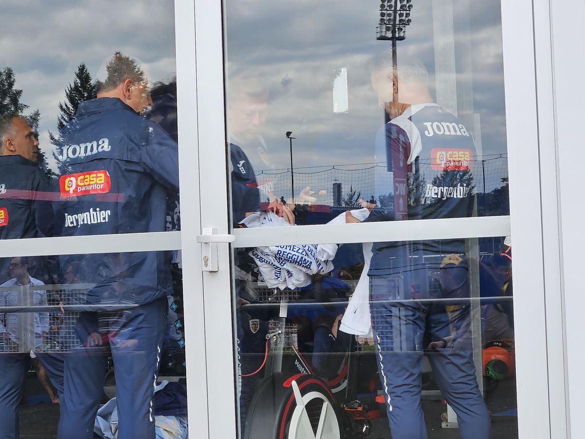 Denis Alibec, băgat de Edi Iordănescu într-un program special » De ce a părăsit spre seară hotelul României