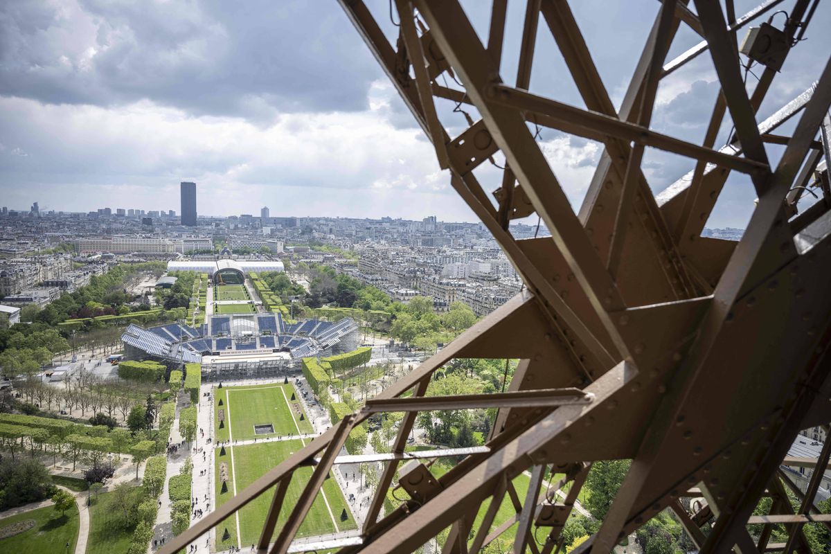 „Eiffel Tower Stadium”, arena de 13.000 de locuri amenajată lângă Champ de Mars » Va fi una dintre atracțiile de la Jocurile Olimpice