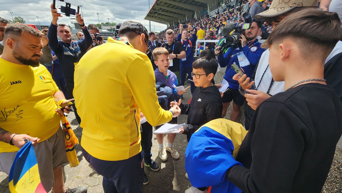 Nu l-a văzut pe Hagi jucând, dar îi poartă tricoul » A chiulit de la facultate pentru antrenamentul României: „Orice pentru națională!”