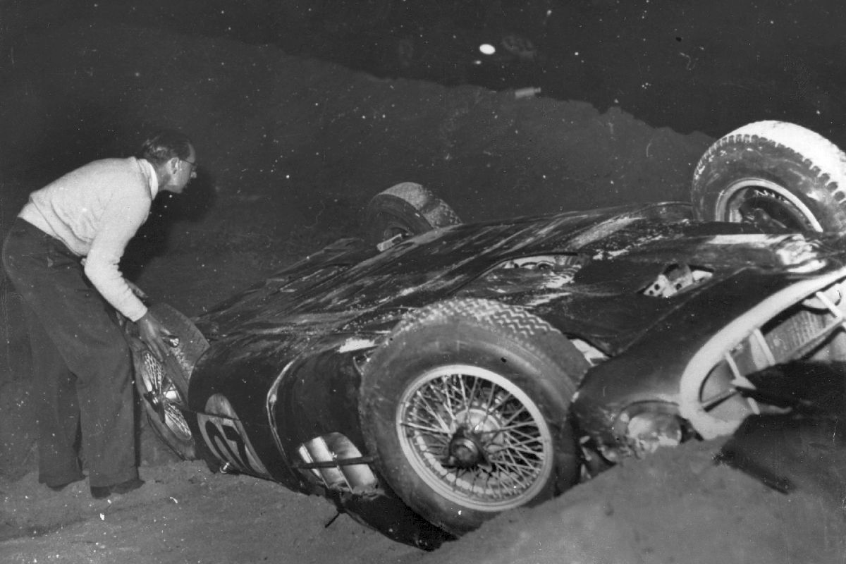 Carnagiul care a ucis 83 de oameni » 69 de ani de la cel mai mare dezastru din istoria automobilismului. Marele Fangio a scăpat în ultimul moment