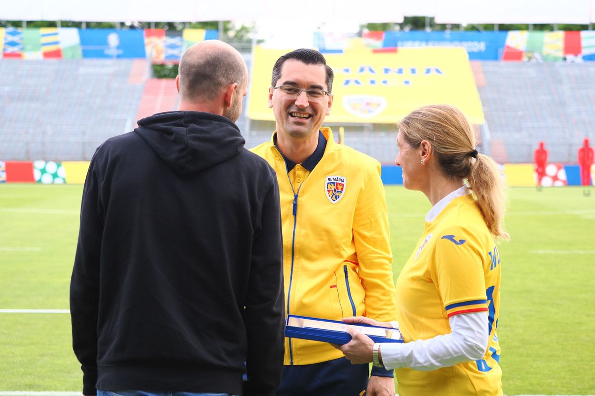 Nu l-a văzut pe Hagi jucând, dar îi poartă tricoul » A chiulit de la facultate pentru antrenamentul României: „Orice pentru națională!”