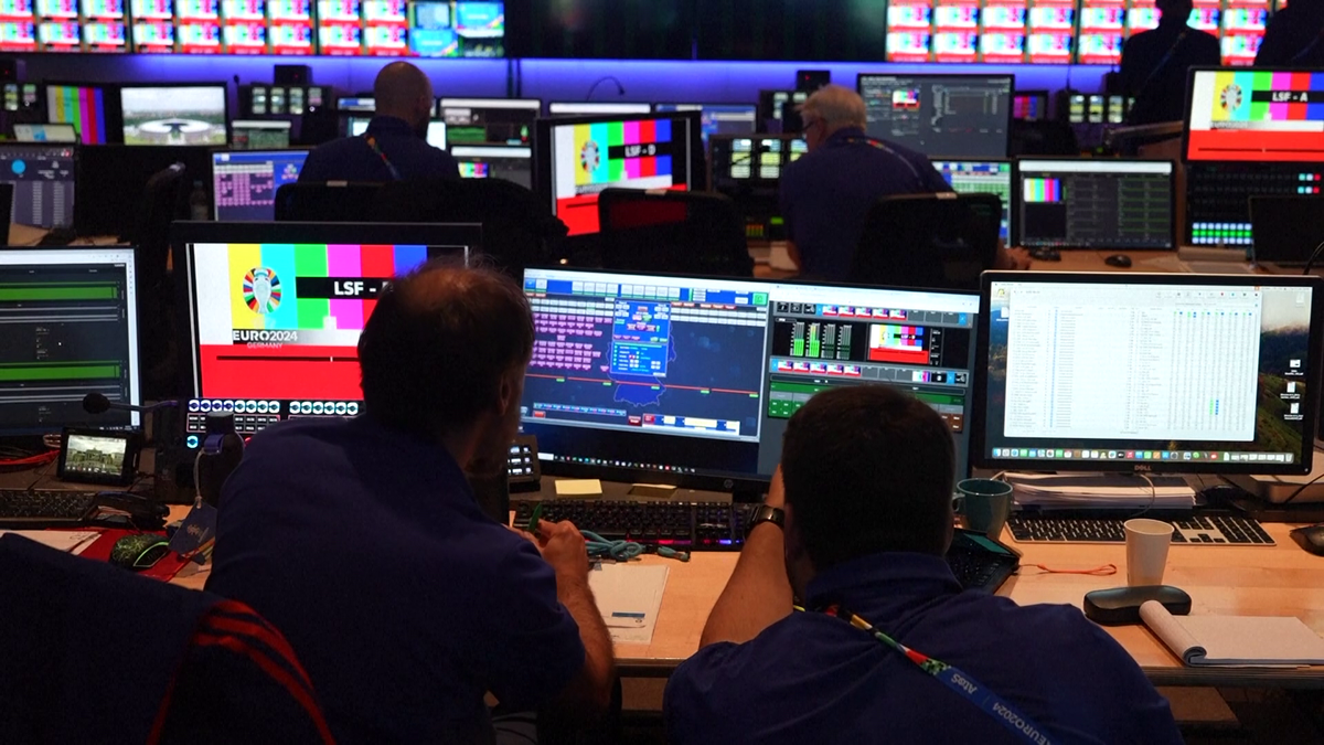 Lumea SF a producerii Euro 2024 » Poftiți în punctul de comandă de unde se va transmite semnal pentru toate televiziunile din lume!