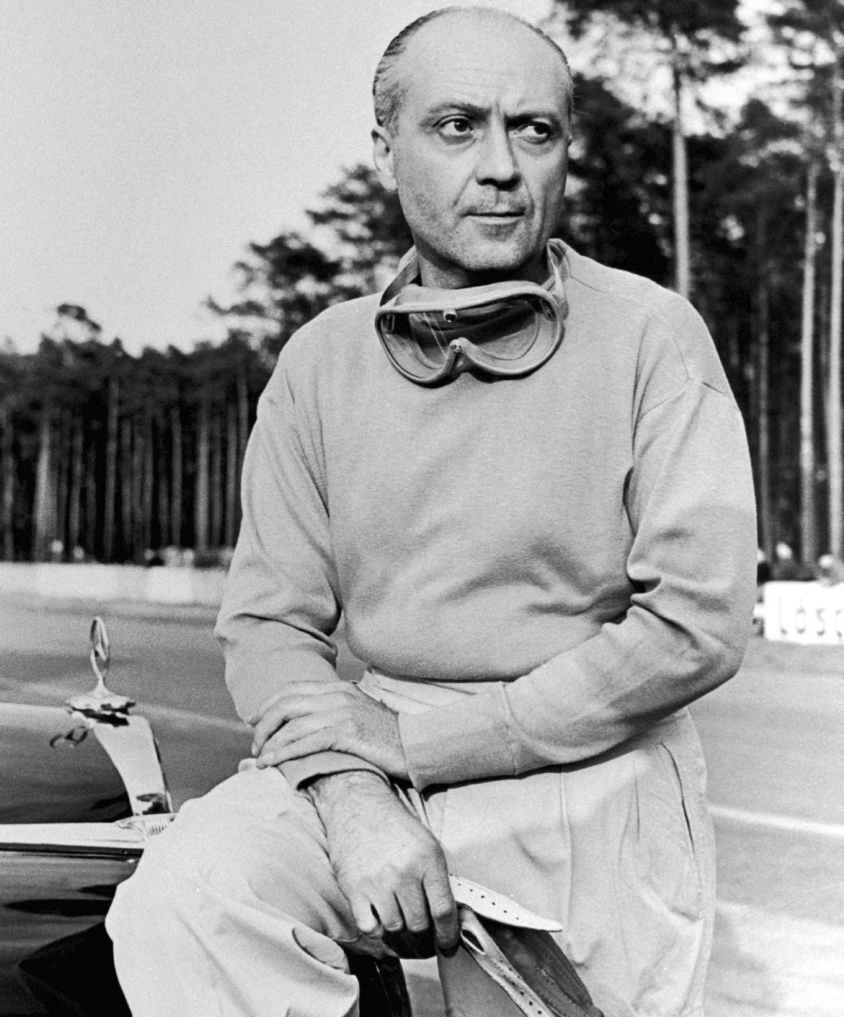 Carnagiul care a ucis 83 de oameni » 69 de ani de la cel mai mare dezastru din istoria automobilismului. Marele Fangio a scăpat în ultimul moment