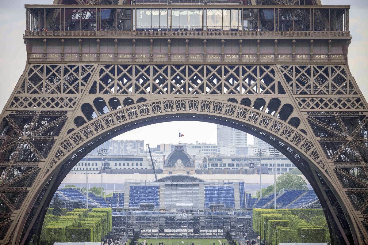 „Eiffel Tower Stadium”, arena de 13.000 de locuri amenajată lângă Champ de Mars » Va fi una dintre atracțiile de la Jocurile Olimpice