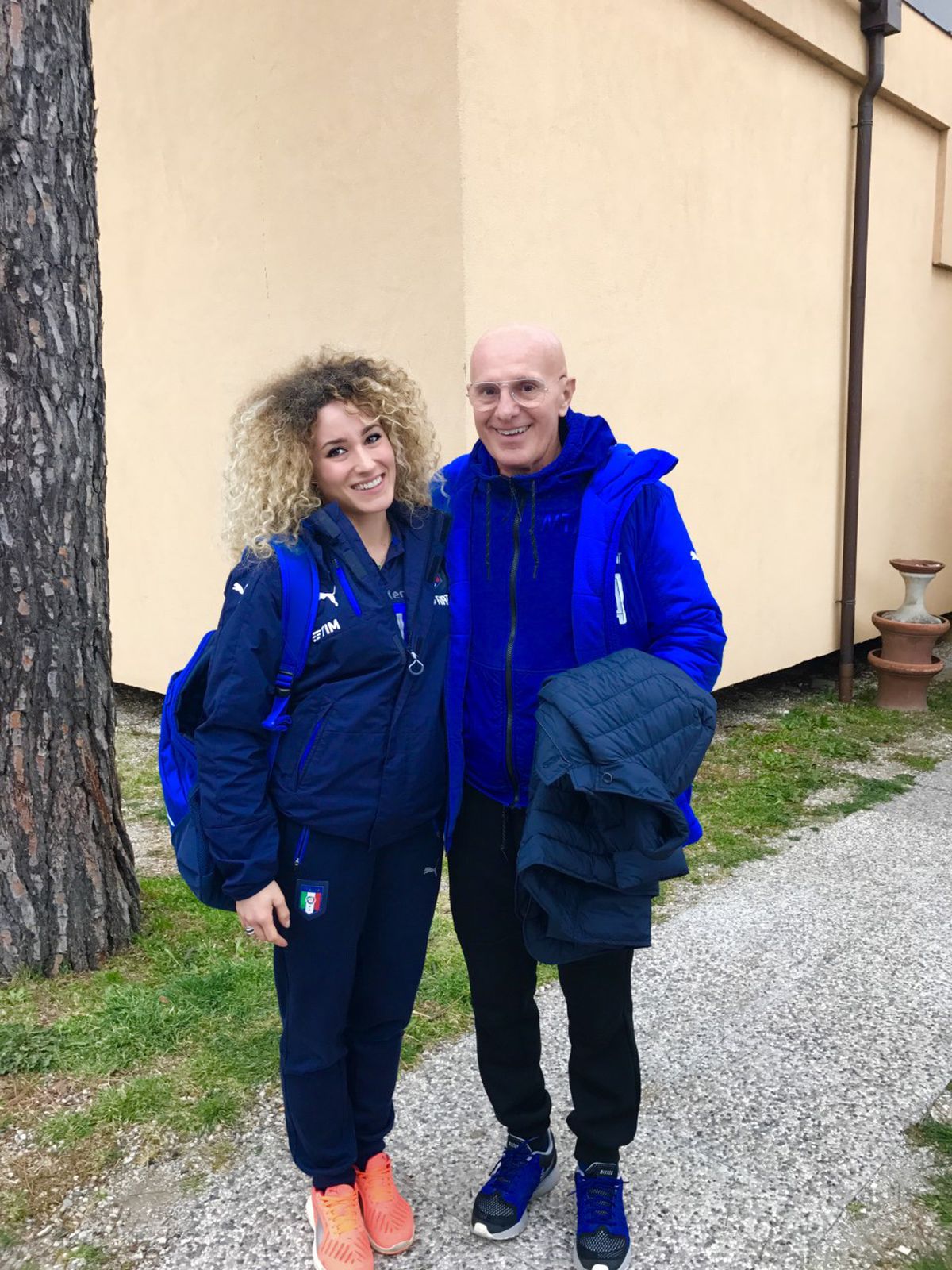 Italia a venit cu nutriționistul la meciul contra României Under 21 » Cine este Maria Luisa, apariția misterioasă din staff-ul Squadra Azzurra