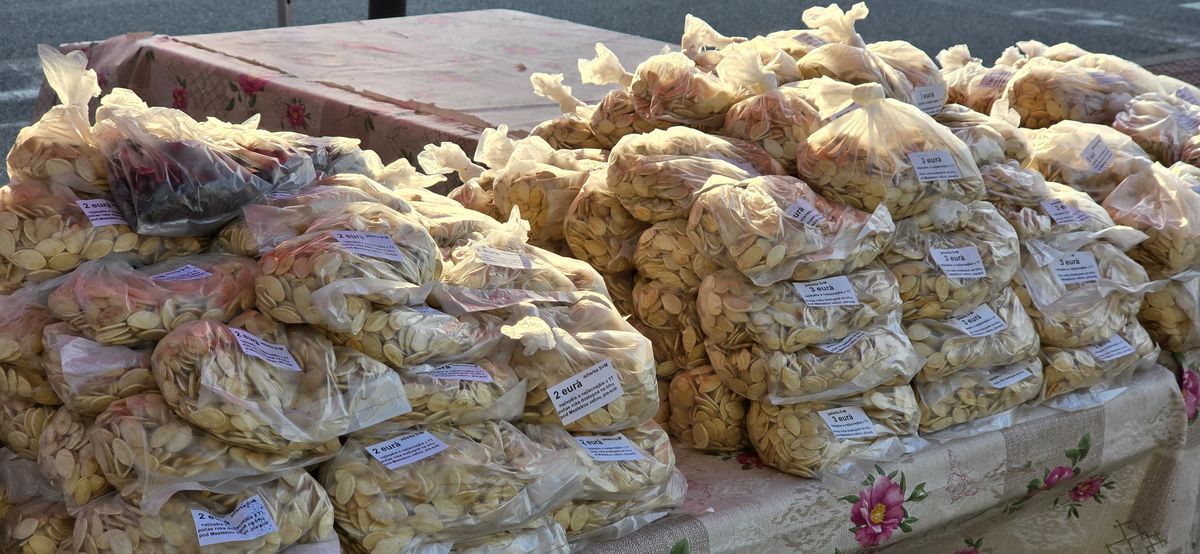 Slovacii comercializează semințe la meciul României U21 de la EURO 2025