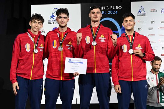La CE de scrimă din 2024, de la Basel, România cucerea argintul la sabie echipe, prin Vlad Covaliu, Radu Nițu, Răzvan Ursachi și Matei Câdu Foto: European Fencing Confederation Facebook