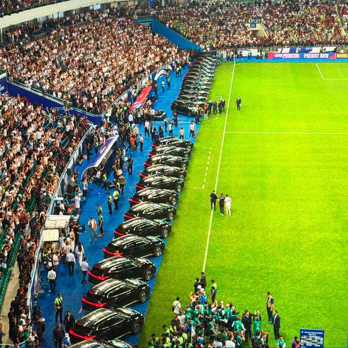 Jucătorii din Uzbekistan au primit primă câte o mașină surpriză pentru calificarea la Mondial! Ce model neașteptat a ales președintele țării