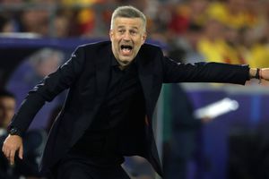 A căzut primul cap după venirea lui Edi Iordănescu la Varșovia! » Legenda avea 25 de ani de vechime la Legia