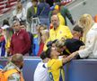 Jucătorii României U21, consolați de mame și iubite după înfrângerea cu Italia
