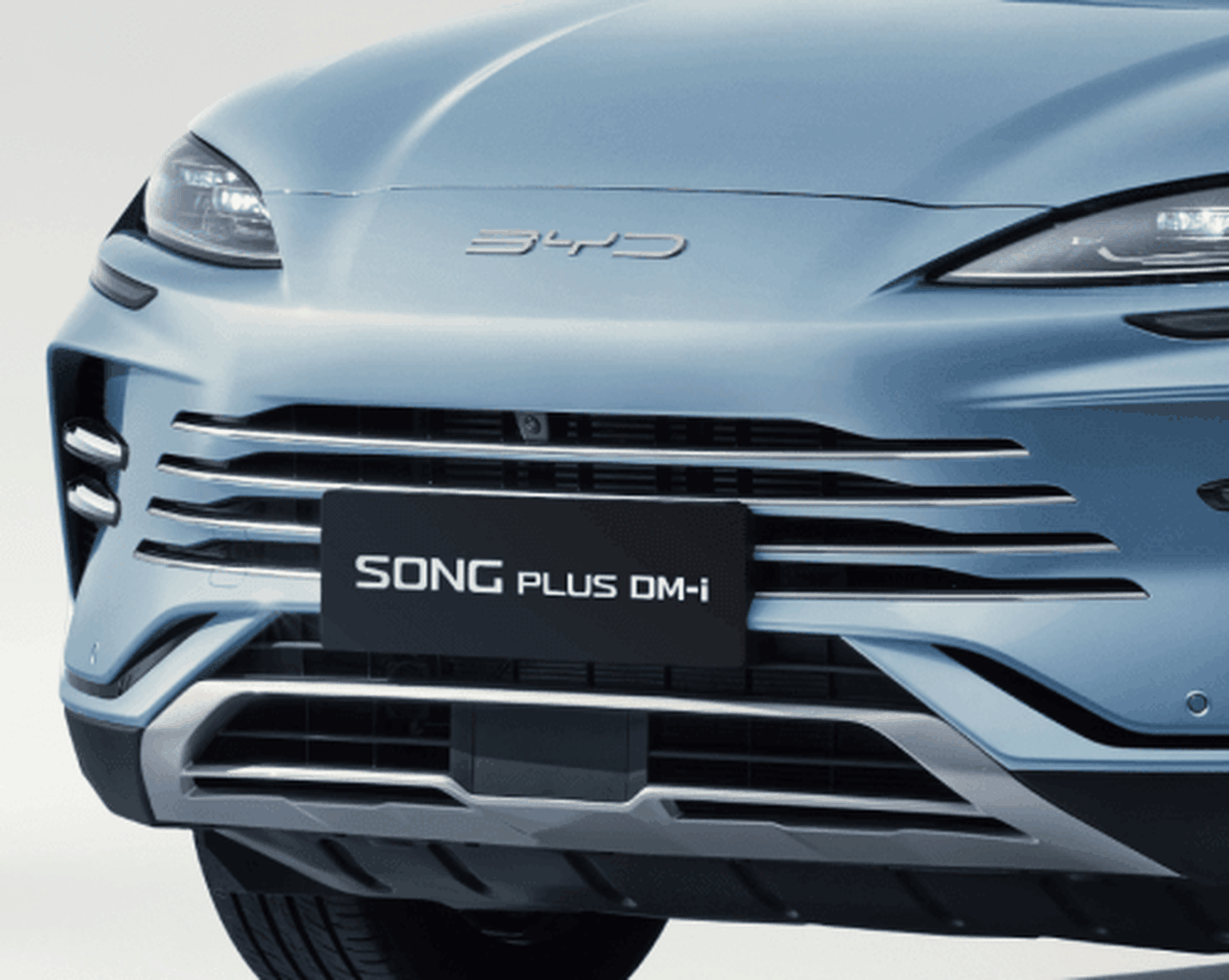 Jucătorii din Uzbekistan au primit primă câte o mașină surpriză pentru calificarea la Mondial! Ce model neașteptat a ales președintele țării