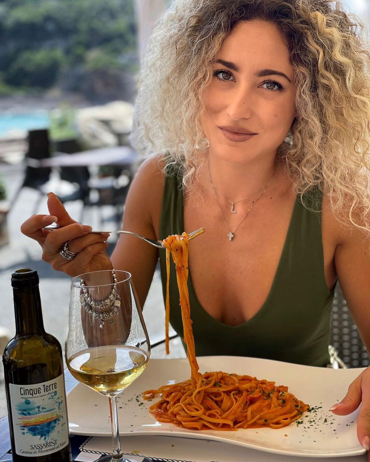 Italia a venit cu nutriționistul la meciul contra României Under 21 » Cine este Maria Luisa, apariția misterioasă din staff-ul Squadra Azzurra