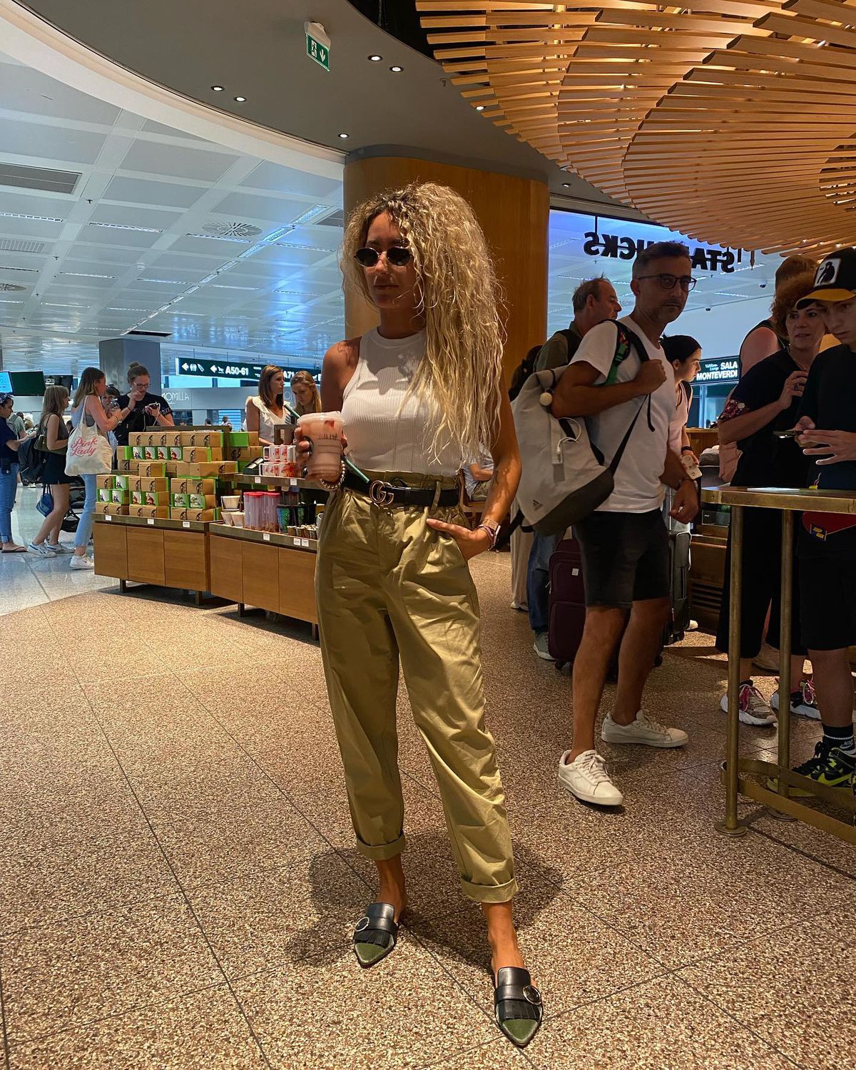 Italia a venit cu nutriționistul la meciul contra României Under 21 » Cine este Maria Luisa, apariția misterioasă din staff-ul Squadra Azzurra