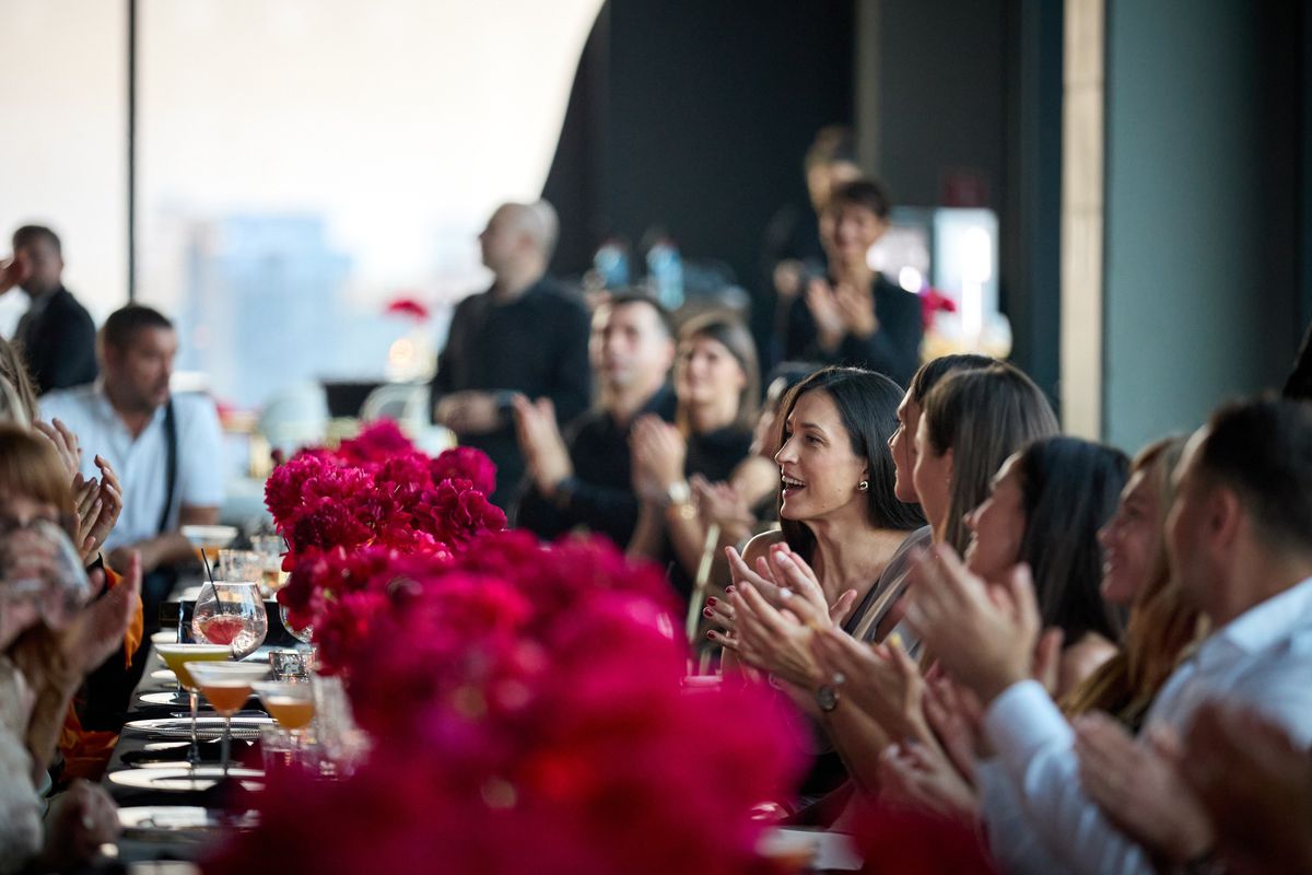 Cristina Neagu, așa cum n-ai mai văzut-o » Au apărut imaginile de la petrecere: vedetele din handbal s-au întrecut în ținute