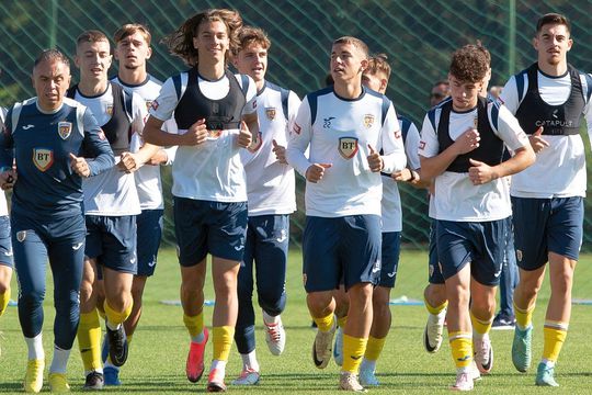 Ion Marin a anunțat lotul de 20 de jucători pentru EURO U19 // foto: Facebook @ Echipa națională de fotbal a României
