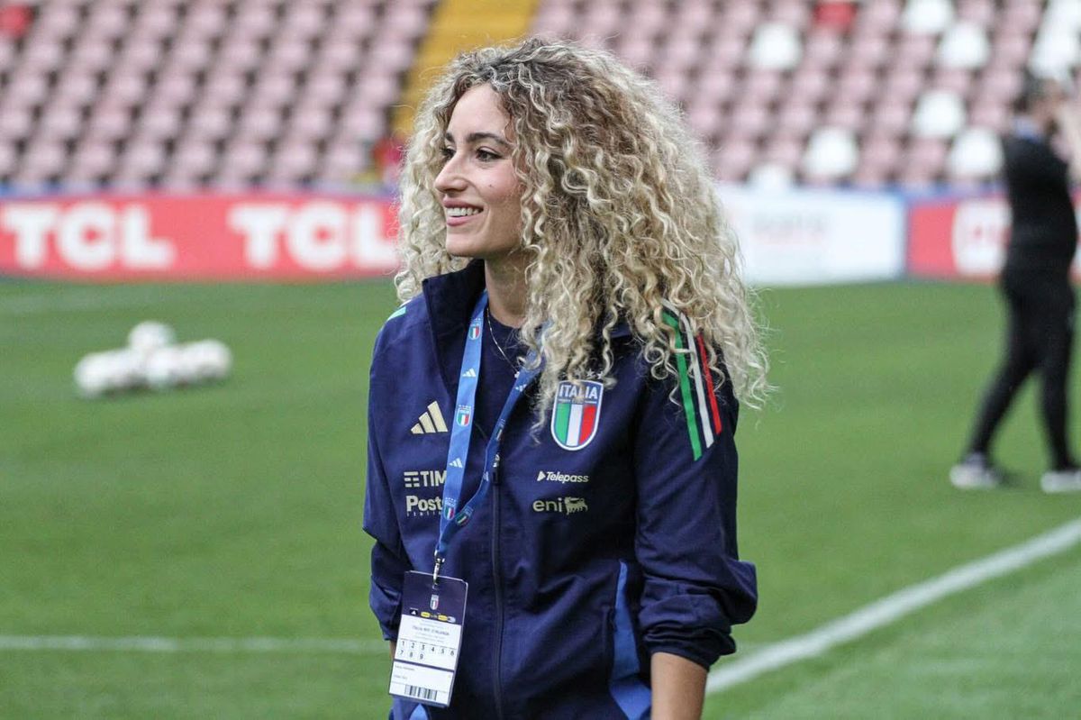 Italia a venit cu nutriționistul la meciul contra României Under 21 » Cine este Maria Luisa, apariția misterioasă din staff-ul Squadra Azzurra