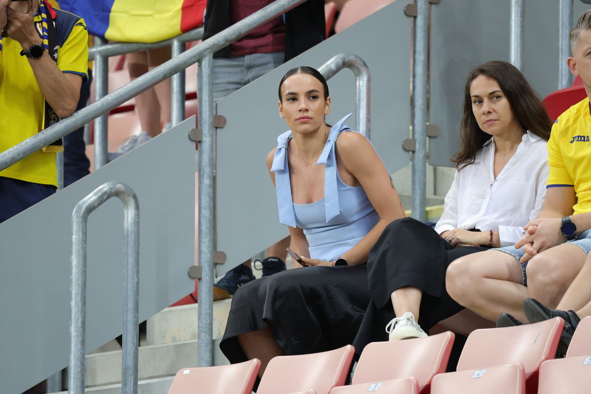 Cea mai frumoasă fotbalistă din România a atras toate privirile la meciul cu Italia de la Euro U21