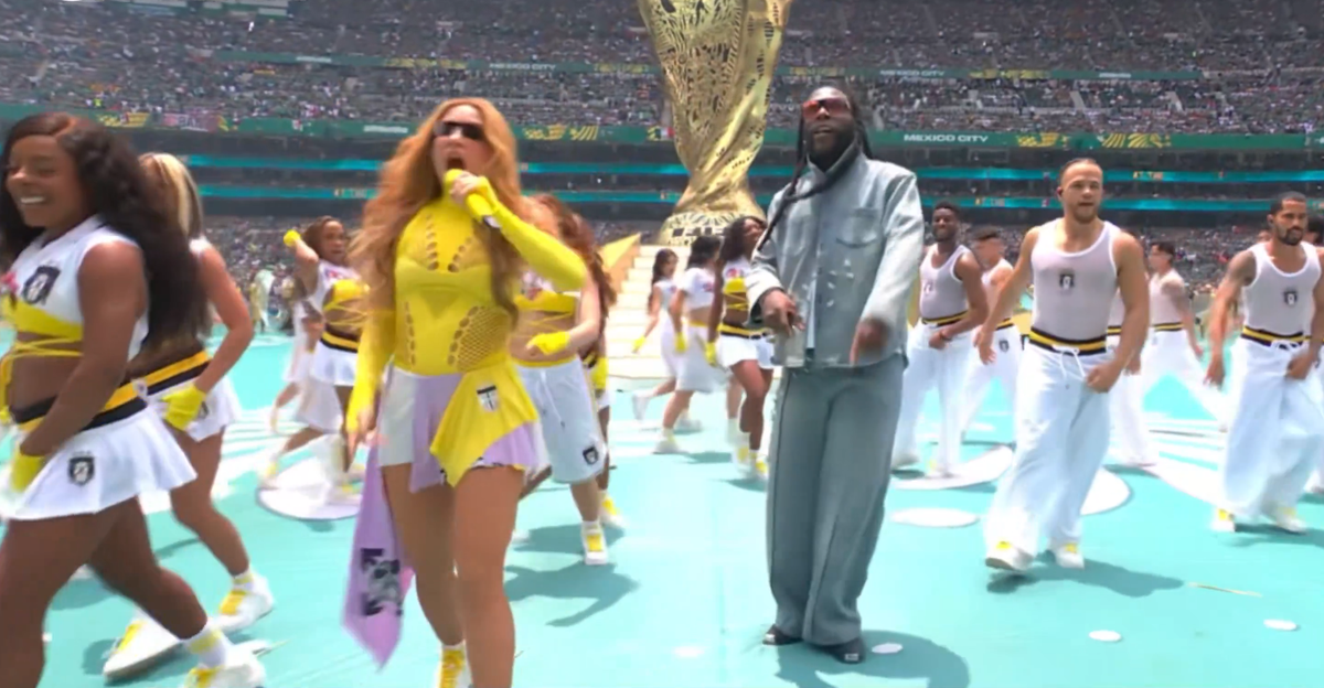 Shakira l-a băgat în buzunar pe Bad Bunny! » Câte sute de milioane au privit deschiderea Mondialului din Mexic