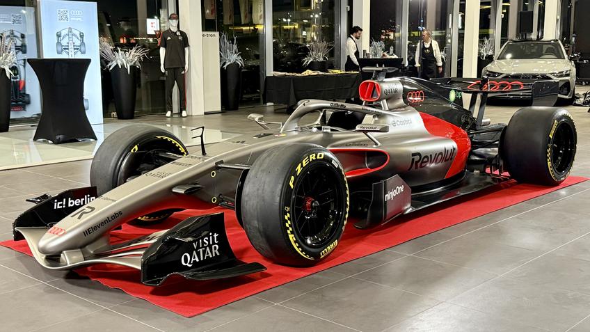 Monopostul de Formula 1 Audi R26 este expus în București, la Porsche Pipera. Foto: Andrei Crăițoiu (GSP.RO)