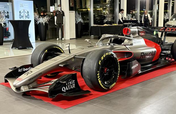 Monopostul Audi R26 de Formula 1 a fost adus la București » Unde poate fi văzută mașina constructorului german