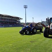 Au început lucrările de modernizare a terenului central al stadionului din Miercurea Ciuc. Foto: Facebook Csíkszereda