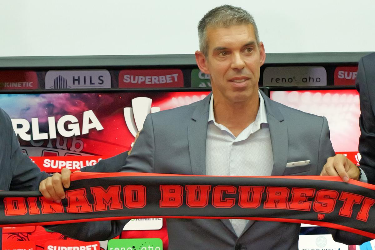 Ce nu s-a văzut la TV la prezentarea lui Nuno Campos la Dinamo » Ce staff va avea lusitanul și cine l-a însoțit în sala de conferințe