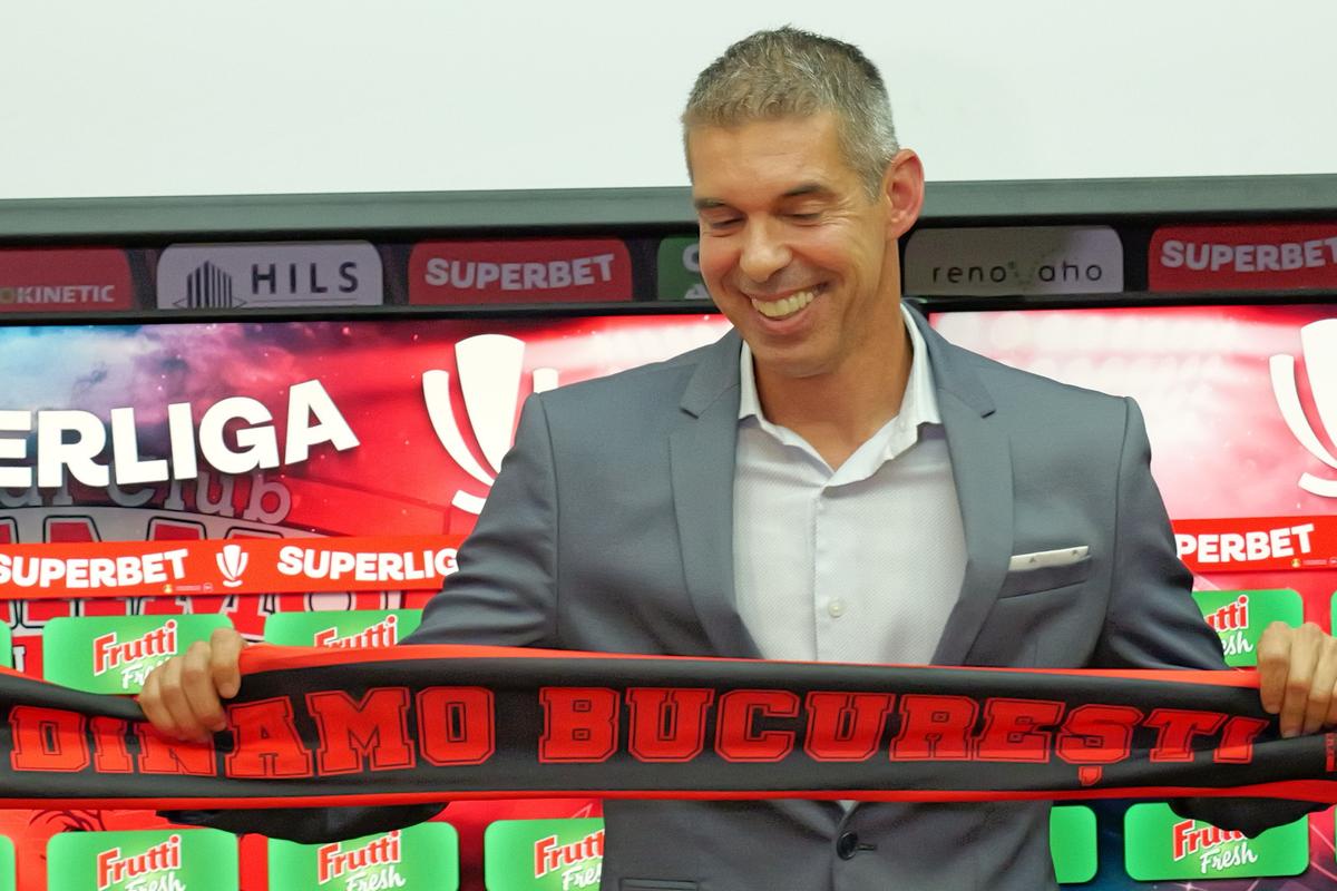 Ce nu s-a văzut la TV la prezentarea lui Nuno Campos la Dinamo » Ce staff va avea lusitanul și cine l-a însoțit în sala de conferințe