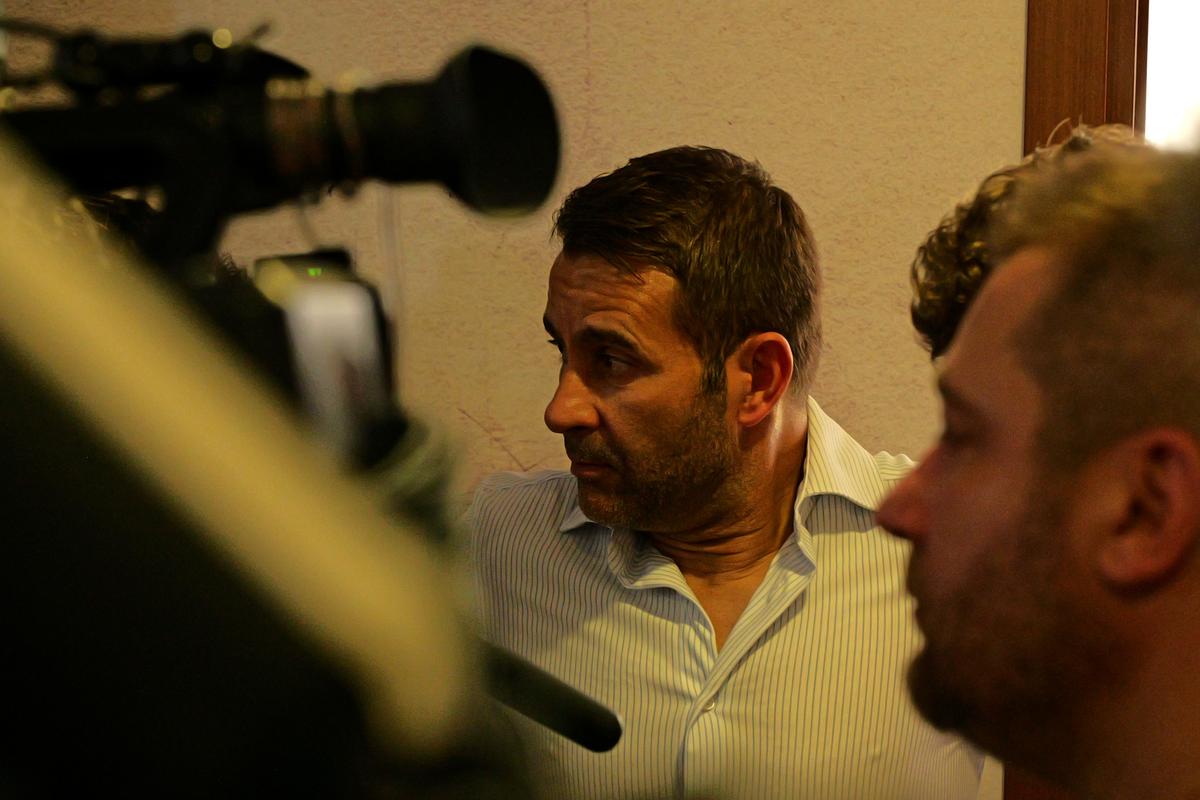 Ce nu s-a văzut la TV la prezentarea lui Nuno Campos la Dinamo » Ce staff va avea lusitanul și cine l-a însoțit în sala de conferințe