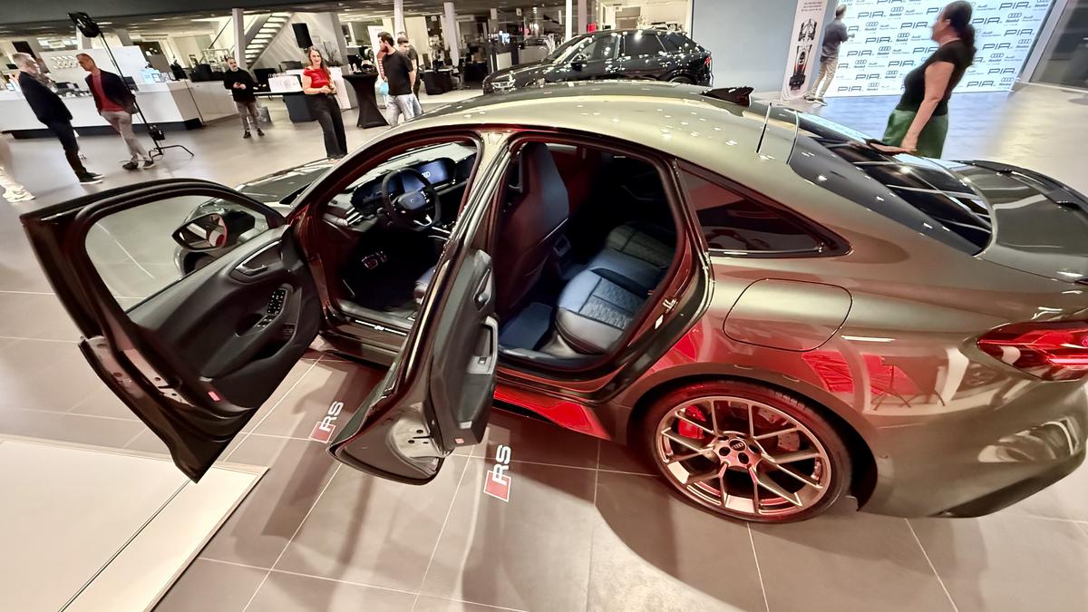 Vor să dea lovitura cu noul Audi RS 5 » Avem primele imagini cu modelul ajuns în secret în România!