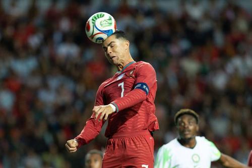 Cristiano Ronalo la înălțime, ar nu și la înălțimea posibilităților sale / Foto: Imago