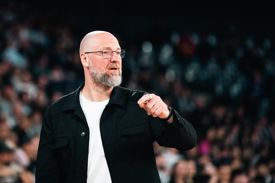 Mihai Silvășan vrea să fugă de zona de confort/Foto: aba-liga.com Mihai Silvășan, după al 10-lea sezon pe banca lui U-BT Cluj-Napoca: „Vulnerabilitatea nu e o slăbiciune” » Interviu cu antrenorul alb-negrilor