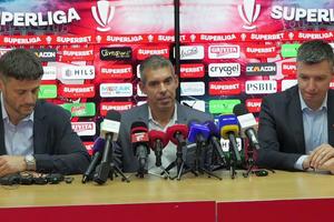 Prezentarea oficială a lui Nuno Campos la Dinamo » Nicolescu și directorul sportiv îi sunt alături la conferință
