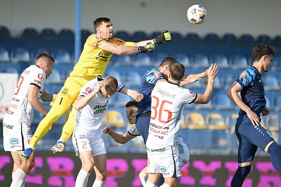 David Lazar, în acțiune // foto: Imago Images Două achiziții tari la Sepsi! Dioszegi nu mai vrea să retrogradeze