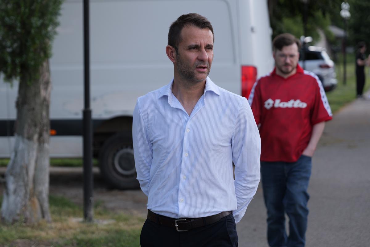 Ce nu s-a văzut la TV la prezentarea lui Nuno Campos la Dinamo » Ce staff va avea lusitanul și cine l-a însoțit în sala de conferințe