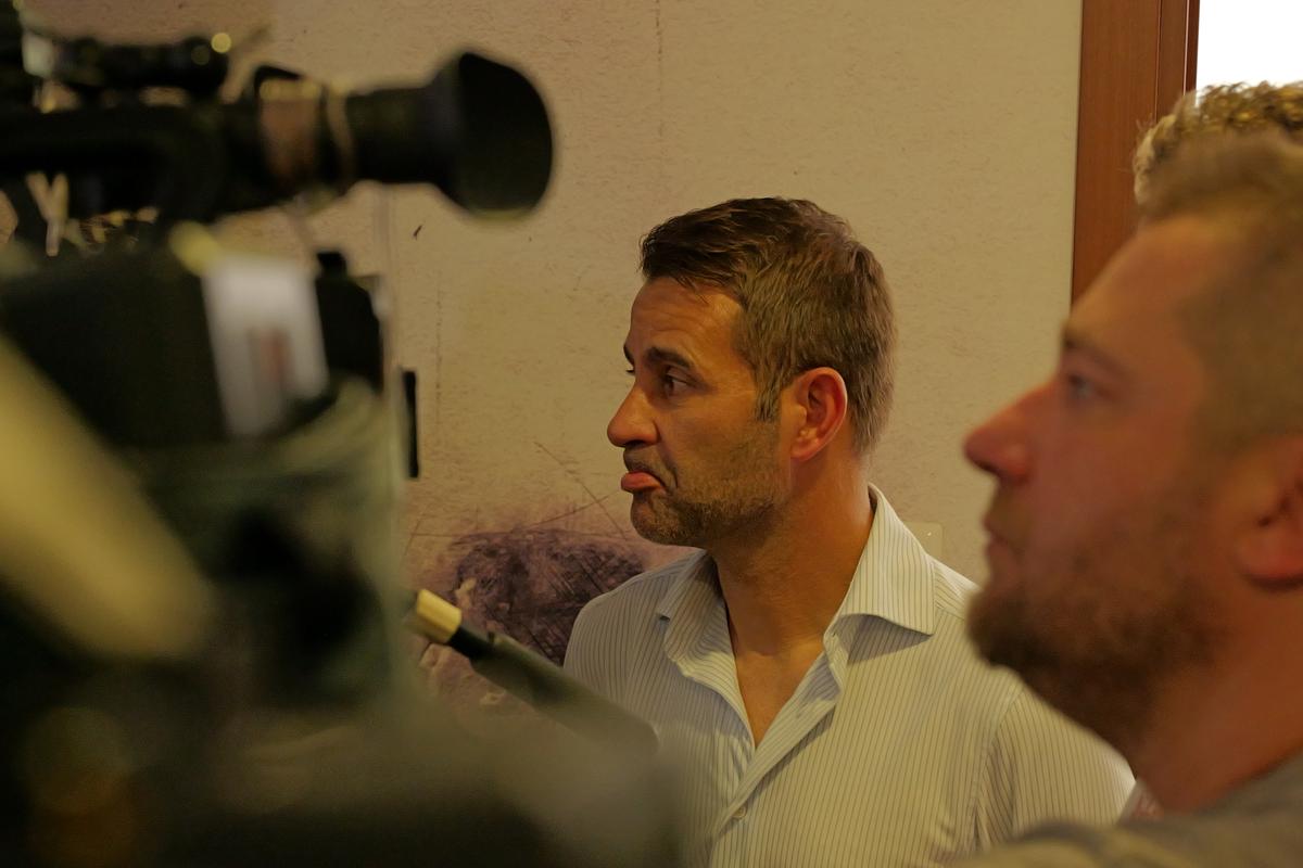 Ce nu s-a văzut la TV la prezentarea lui Nuno Campos la Dinamo » Ce staff va avea lusitanul și cine l-a însoțit în sala de conferințe