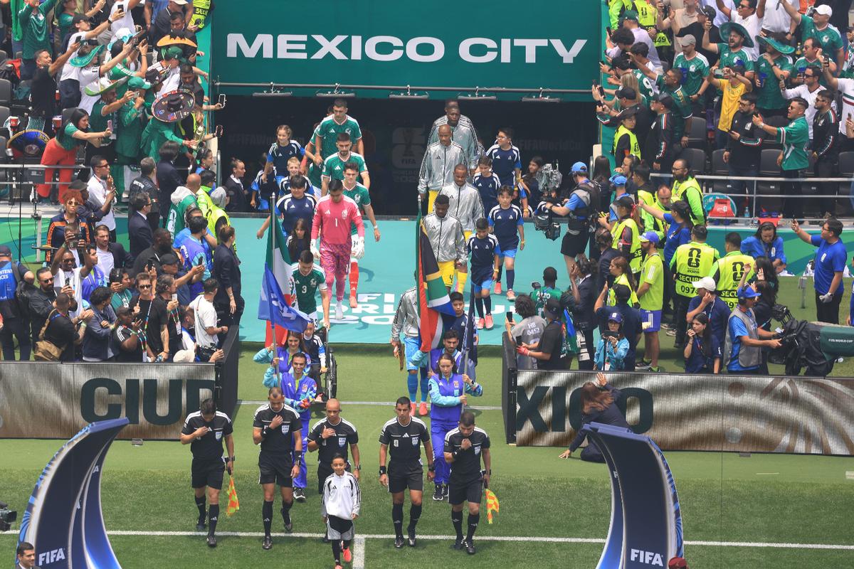 „Ceremonia 360 de grade” la Mexic - Africa de Sud